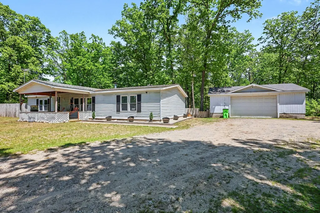 688 S Silver Drive Everett Township MI 49349