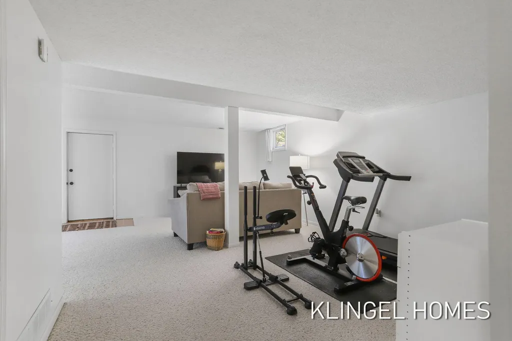 17829 Cherokee Drive Ferrysburg City MI 49456