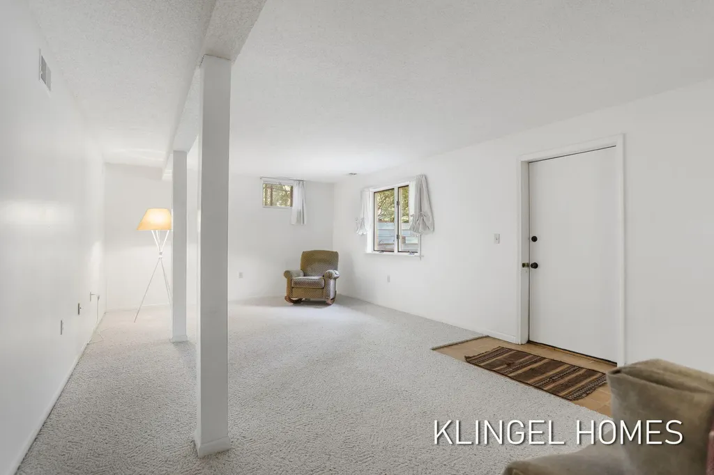 17829 Cherokee Drive Ferrysburg City MI 49456