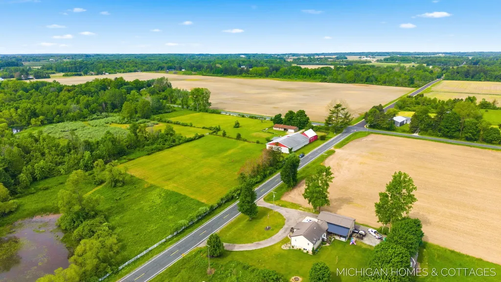 2695 62nd Street Saugatuck Township MI 49408