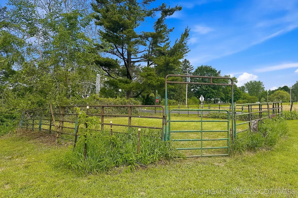 2695 62nd Street Saugatuck Township MI 49408