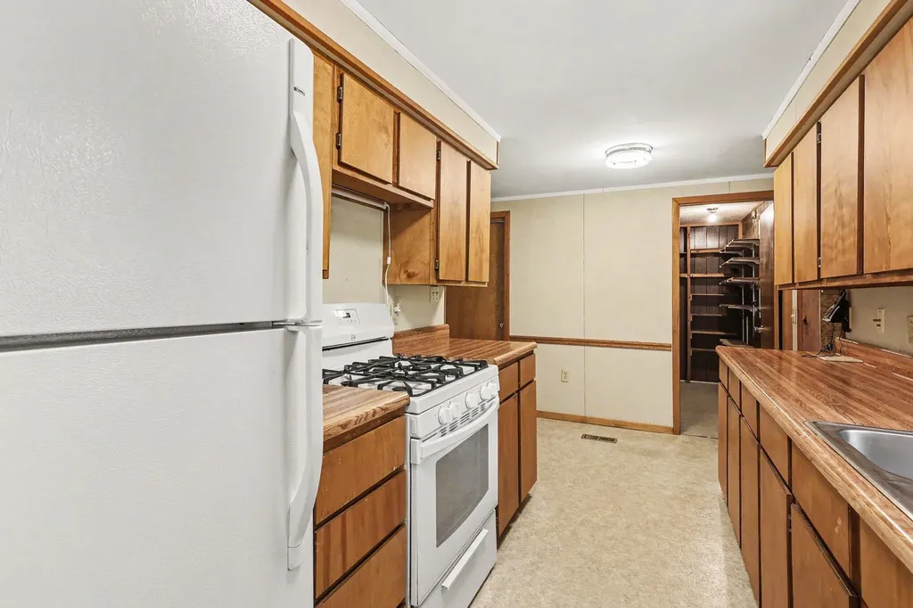3599 S Maple Island Road Newfield Township MI 49421