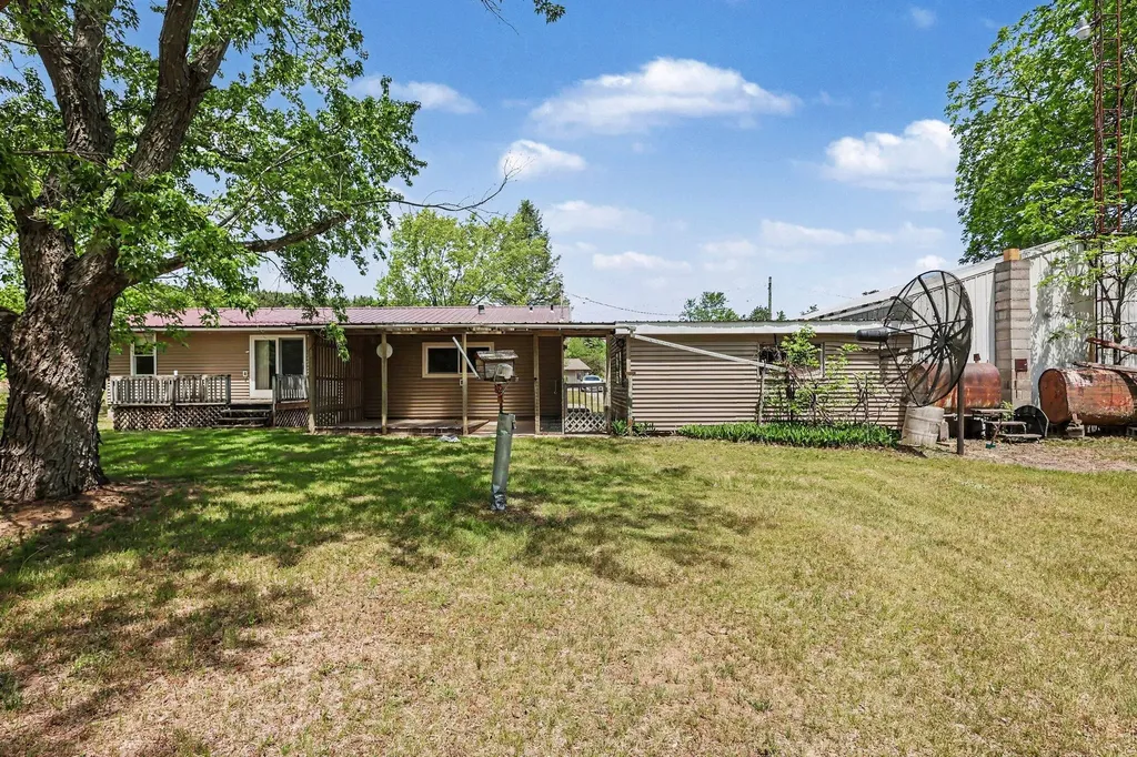 3599 S Maple Island Road Newfield Township MI 49421