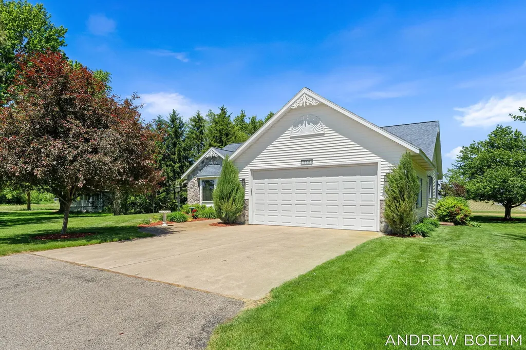 6141 Adams Street Zeeland Charter Township MI 49464