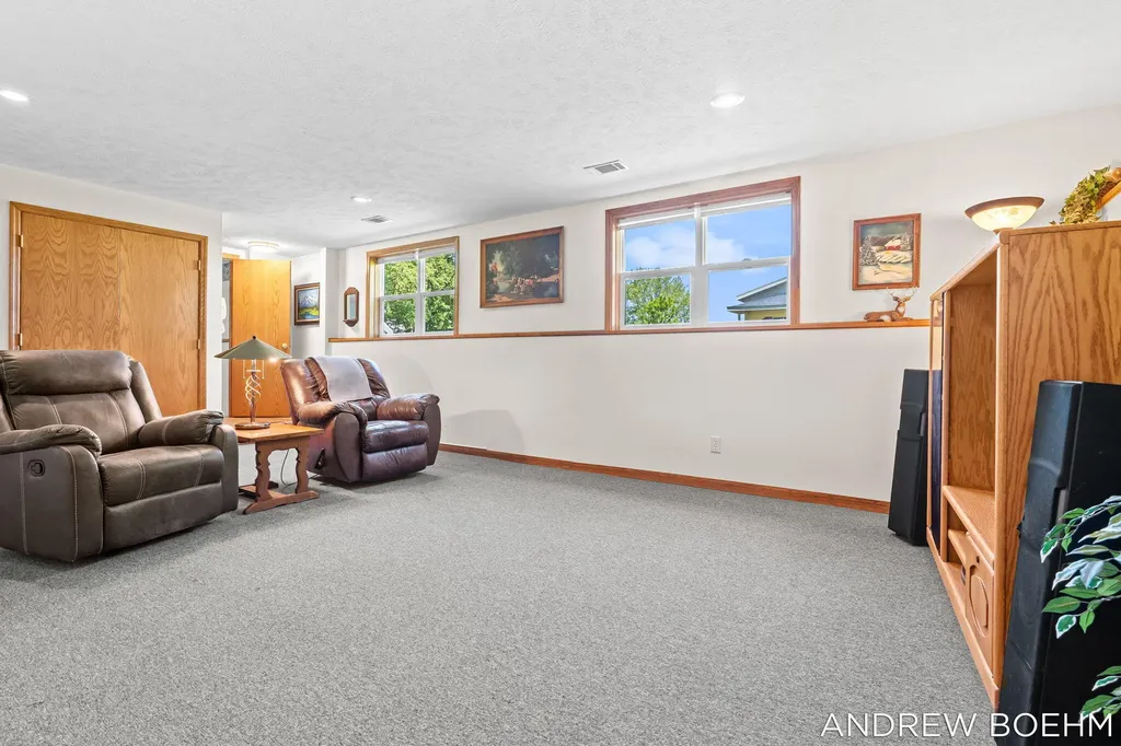 6141 Adams Street Zeeland Charter Township MI 49464