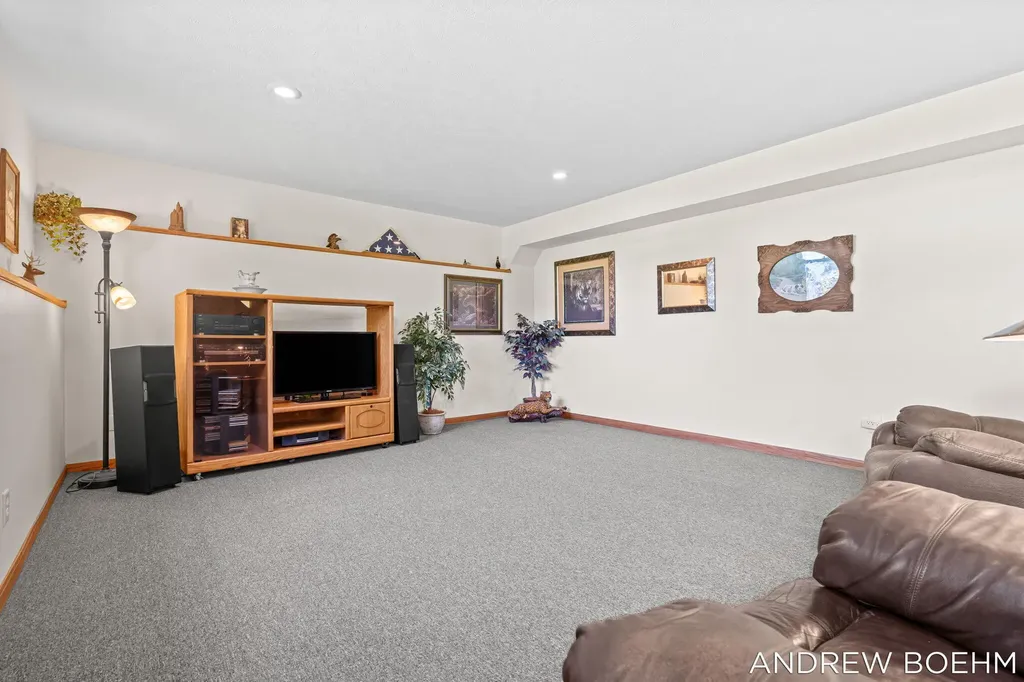 6141 Adams Street Zeeland Charter Township MI 49464