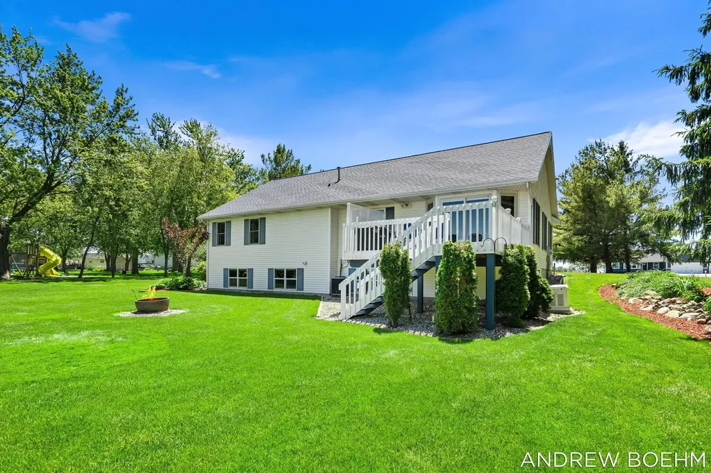 6141 Adams Street Zeeland Charter Township MI 49464