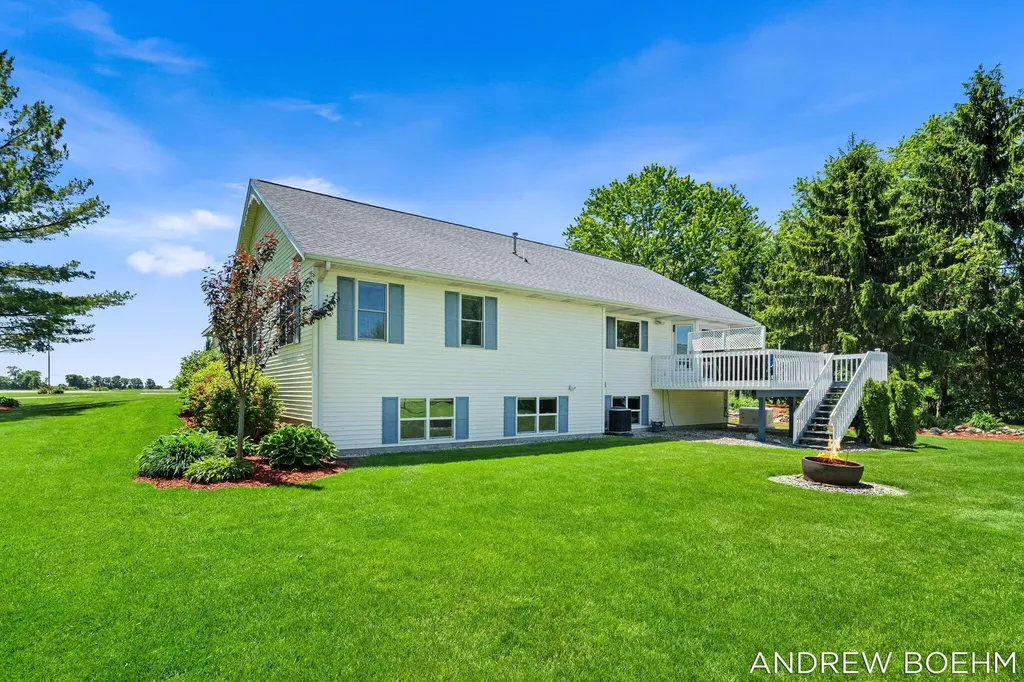 6141 Adams Street Zeeland Charter Township MI 49464