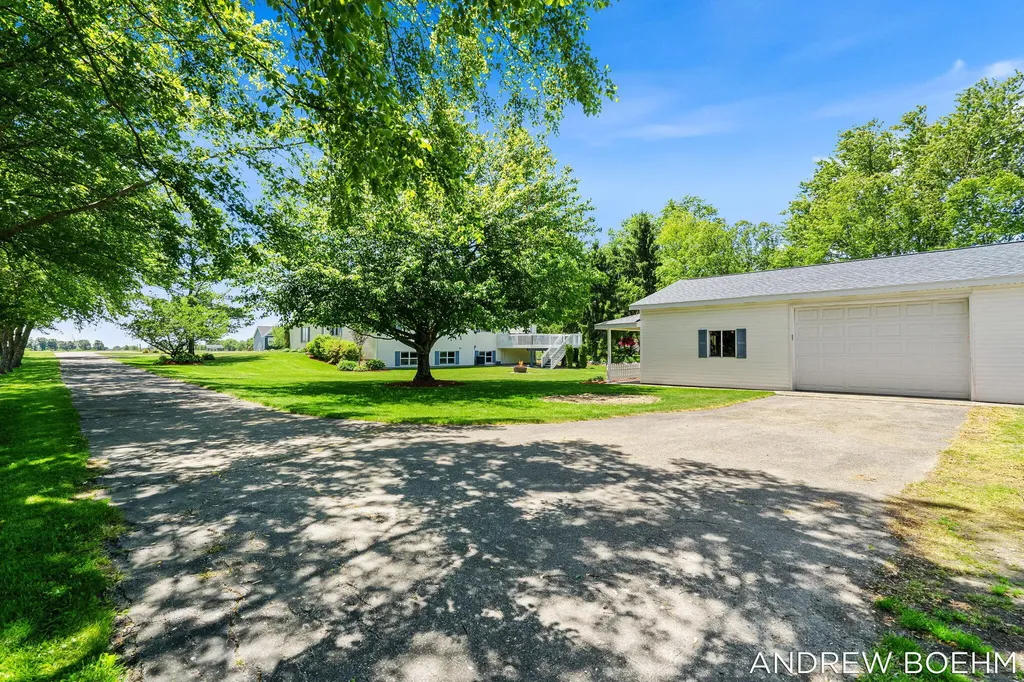 6141 Adams Street Zeeland Charter Township MI 49464