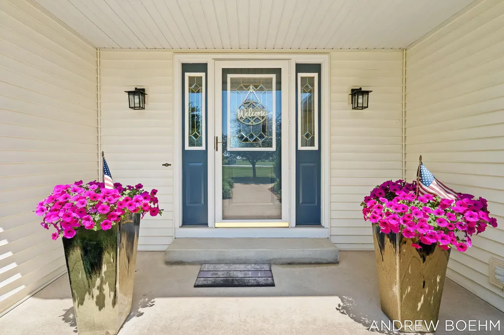 6141 Adams Street Zeeland Charter Township MI 49464