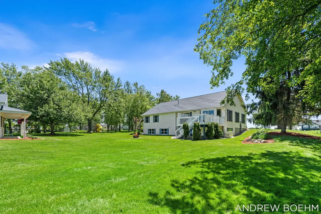 6141 Adams Street Zeeland Charter Township MI 49464