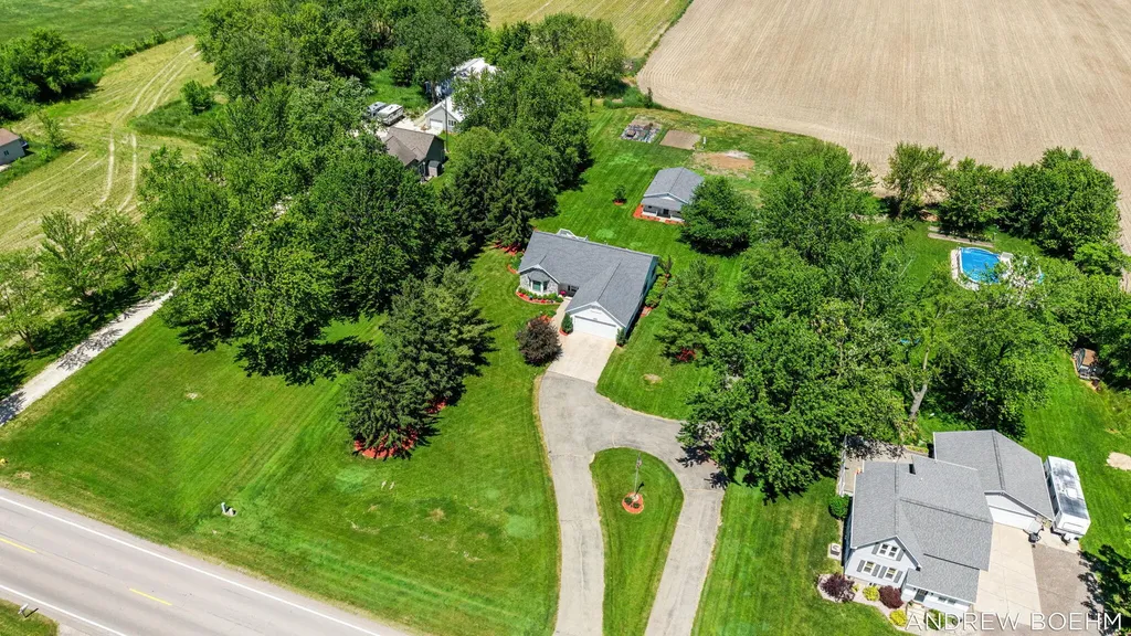 6141 Adams Street Zeeland Charter Township MI 49464