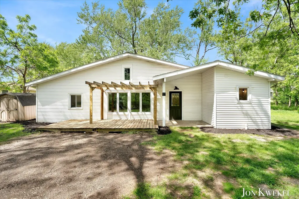 140 N 5th Street NE Cedar Springs City MI 49319