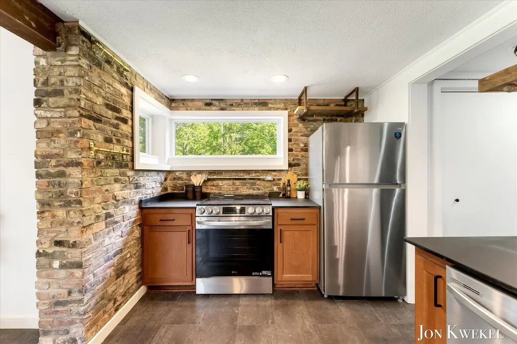 140 N 5th Street NE Cedar Springs City MI 49319