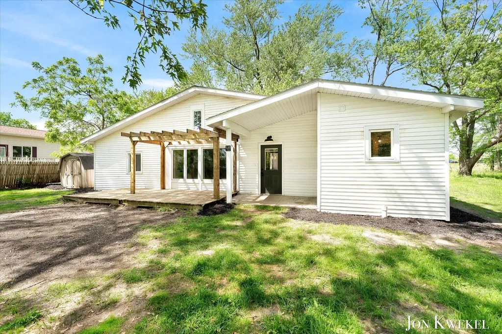 140 N 5th Street NE Cedar Springs City MI 49319