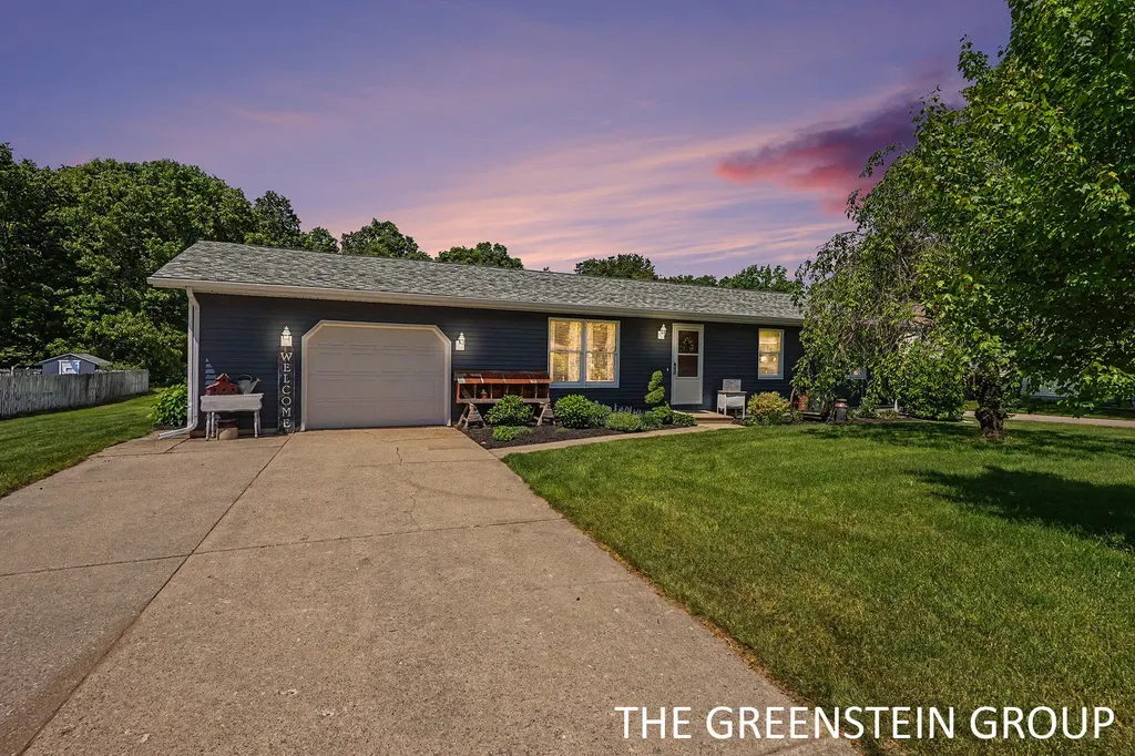 15949 Brucker Street Grand Haven Charter Township MI 49417