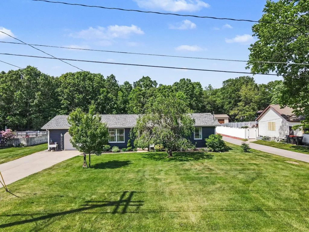 15949 Brucker Street Grand Haven Charter Township MI 49417