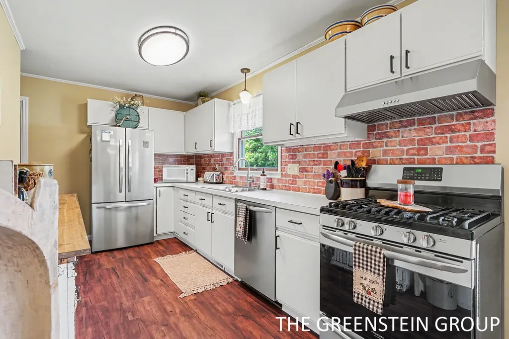 15949 Brucker Street Grand Haven Charter Township MI 49417