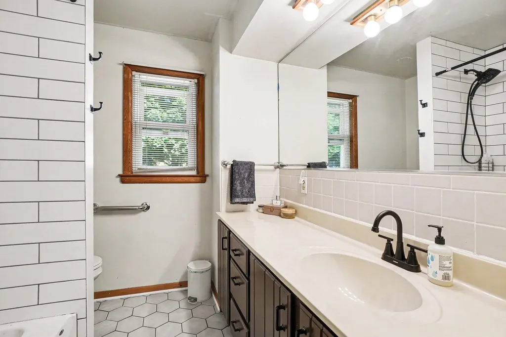 367 Lane Avenue Holland Charter Township MI 49423