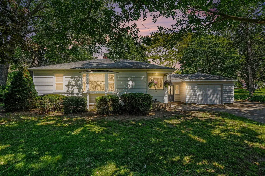 367 Lane Avenue Holland Charter Township MI 49423