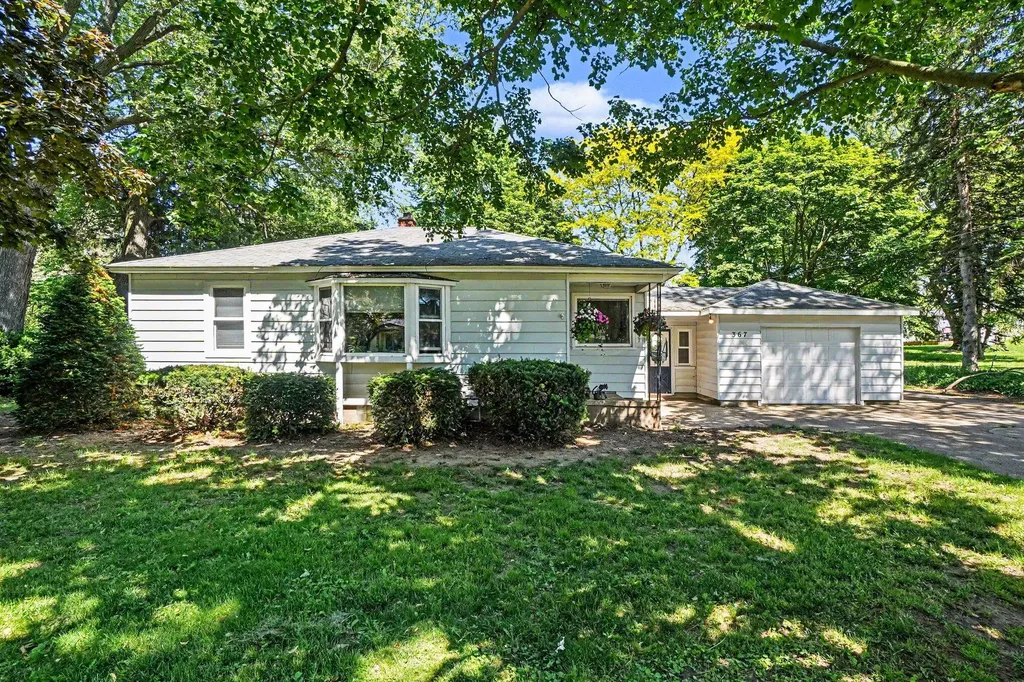 367 Lane Avenue Holland Charter Township MI 49423
