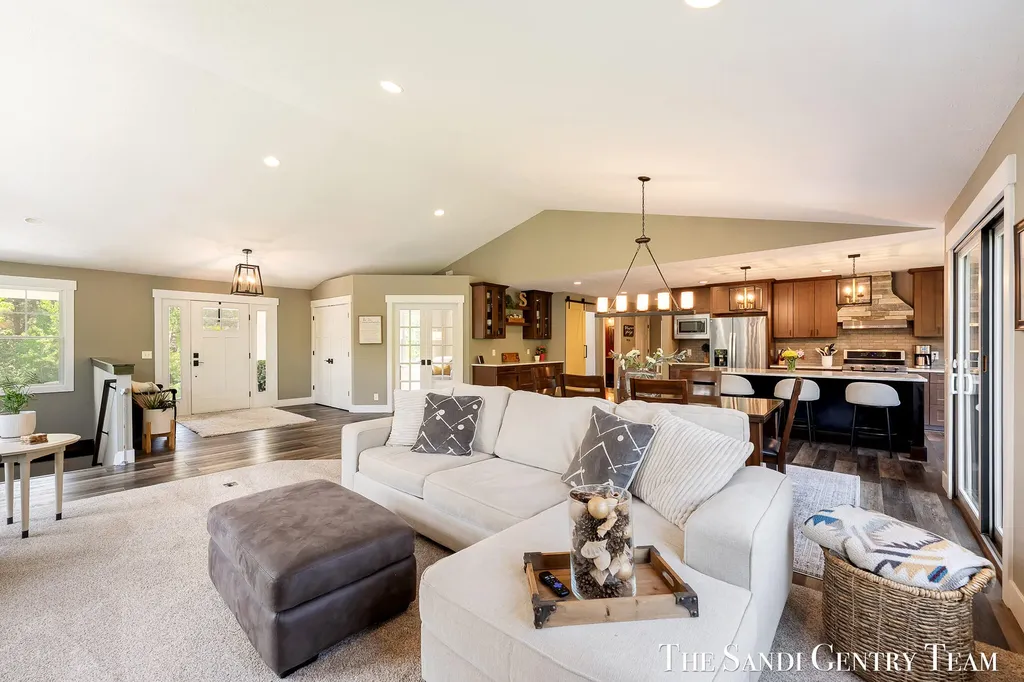 12400 Lincoln Farms Drive Grand Haven Charter Township MI 49417