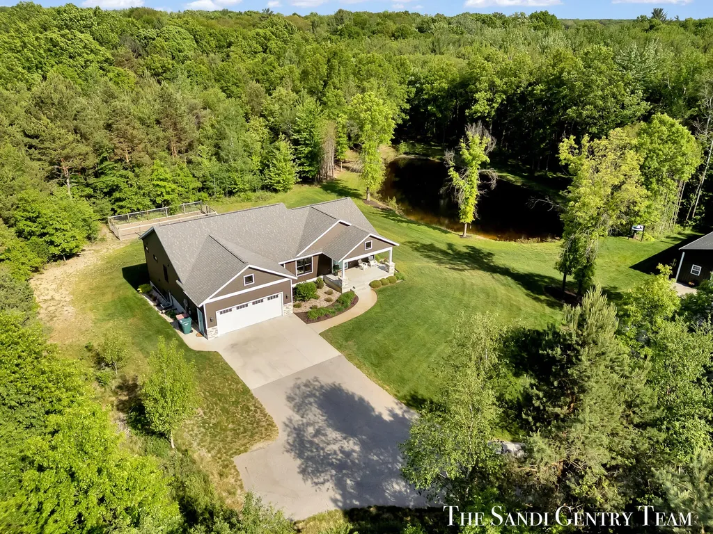 12400 Lincoln Farms Drive Grand Haven Charter Township MI 49417