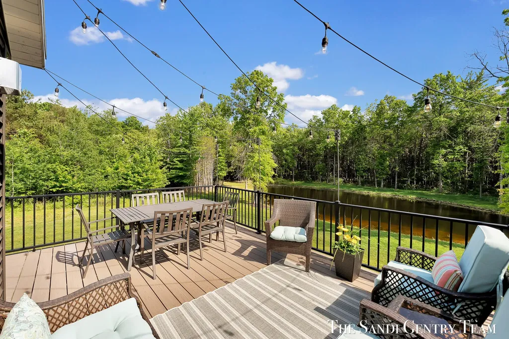 12400 Lincoln Farms Drive Grand Haven Charter Township MI 49417