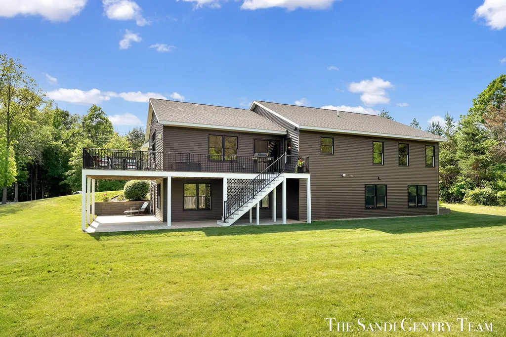 12400 Lincoln Farms Drive Grand Haven Charter Township MI 49417