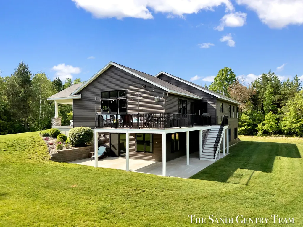 12400 Lincoln Farms Drive Grand Haven Charter Township MI 49417