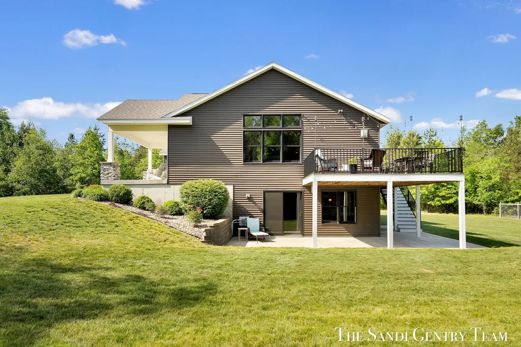 12400 Lincoln Farms Drive Grand Haven Charter Township MI 49417