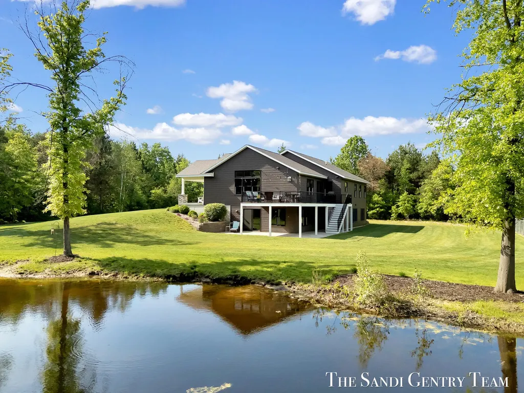 12400 Lincoln Farms Drive Grand Haven Charter Township MI 49417