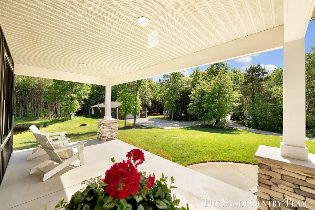 12400 Lincoln Farms Drive Grand Haven Charter Township MI 49417