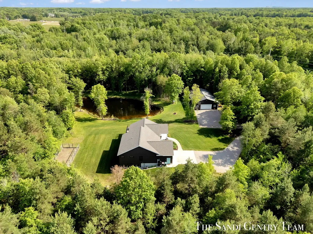 12400 Lincoln Farms Drive Grand Haven Charter Township MI 49417