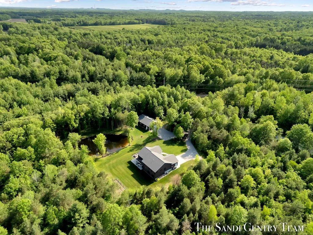 12400 Lincoln Farms Drive Grand Haven Charter Township MI 49417