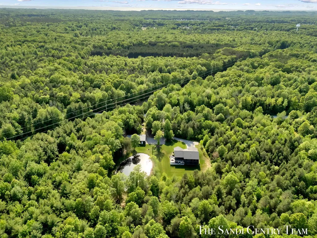 12400 Lincoln Farms Drive Grand Haven Charter Township MI 49417