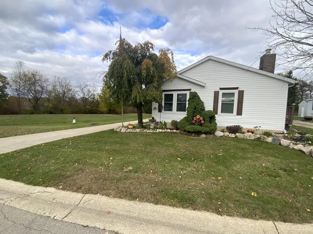 1559 Larkmore Lane Grass Lake Charter Township MI 49240