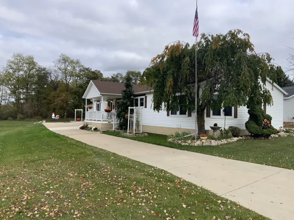 1559 Larkmore Lane Grass Lake Charter Township MI 49240