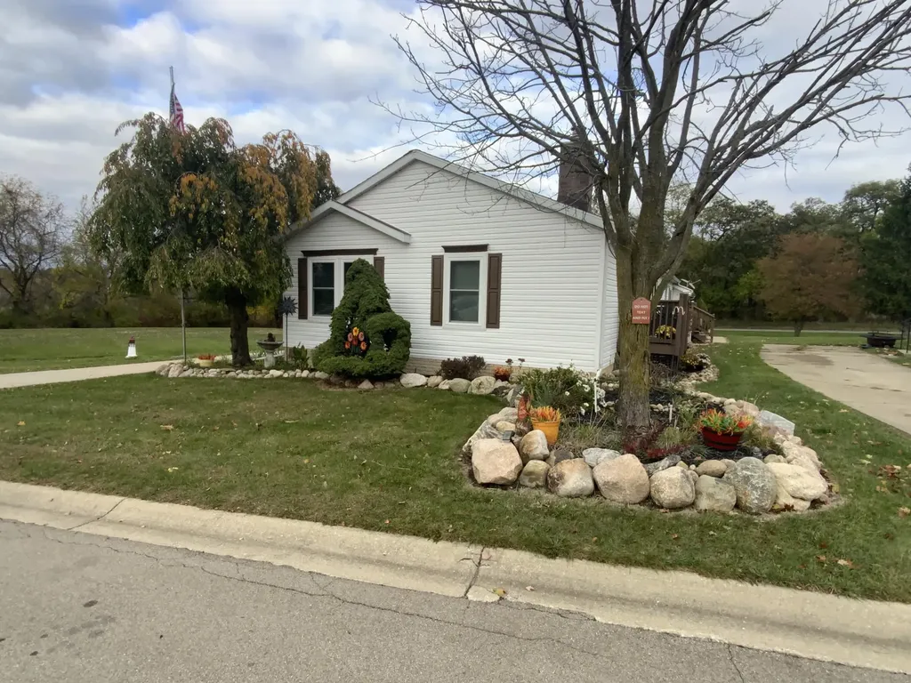 1559 Larkmore Lane Grass Lake Charter Township MI 49240