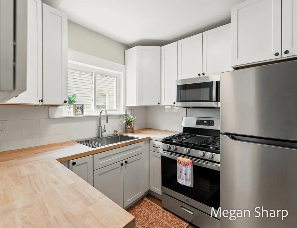 2557 Crozier Avenue Muskegon City MI 49441