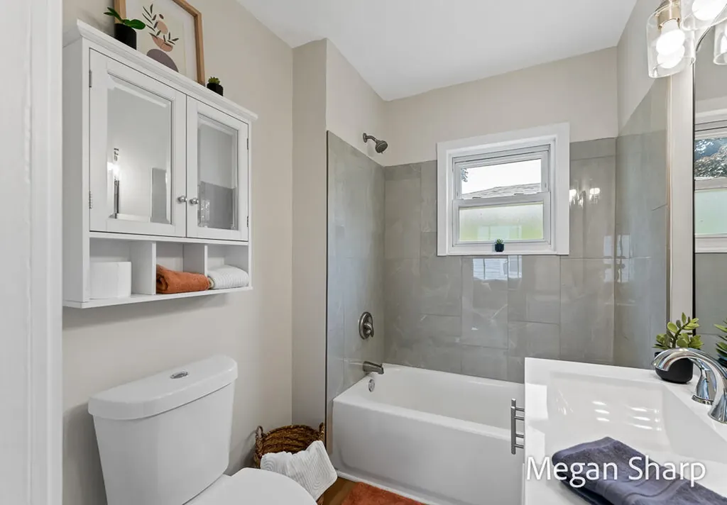 2557 Crozier Avenue Muskegon City MI 49441