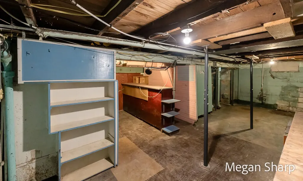 2557 Crozier Avenue Muskegon City MI 49441