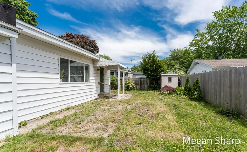 2557 Crozier Avenue Muskegon City MI 49441