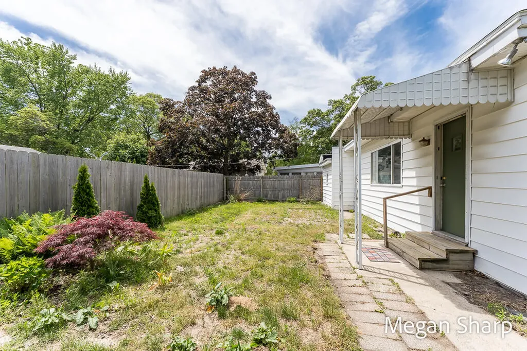 2557 Crozier Avenue Muskegon City MI 49441