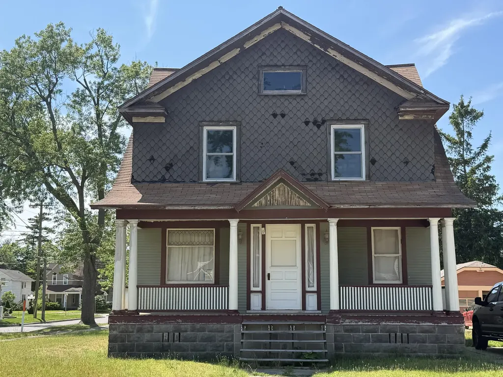 1541 Clinton Street Muskegon City MI 49442