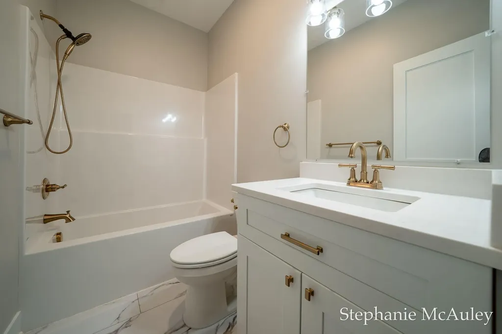 5739 130th Avenue Manlius Township MI 49408