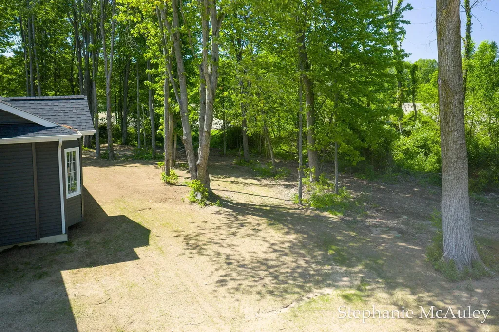 5739 130th Avenue Manlius Township MI 49408