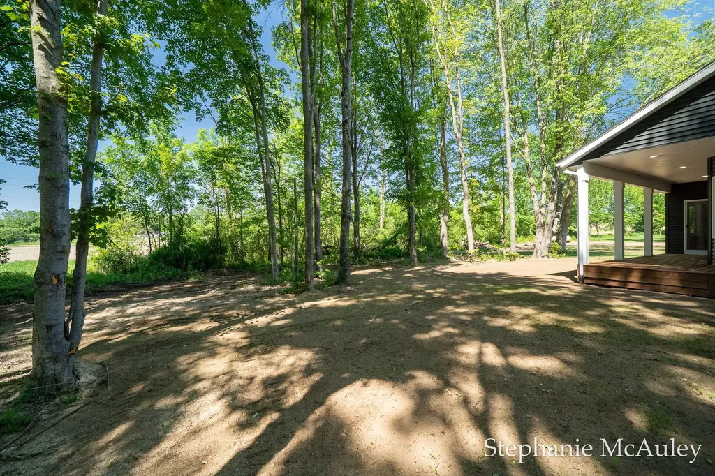 5739 130th Avenue Manlius Township MI 49408