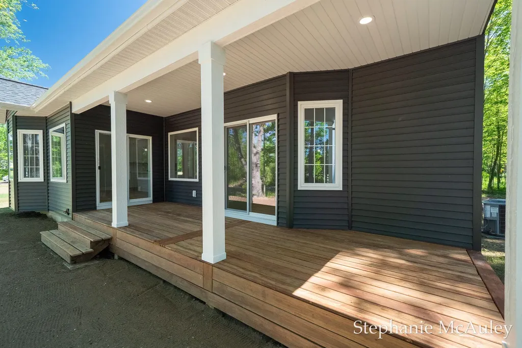 5739 130th Avenue Manlius Township MI 49408