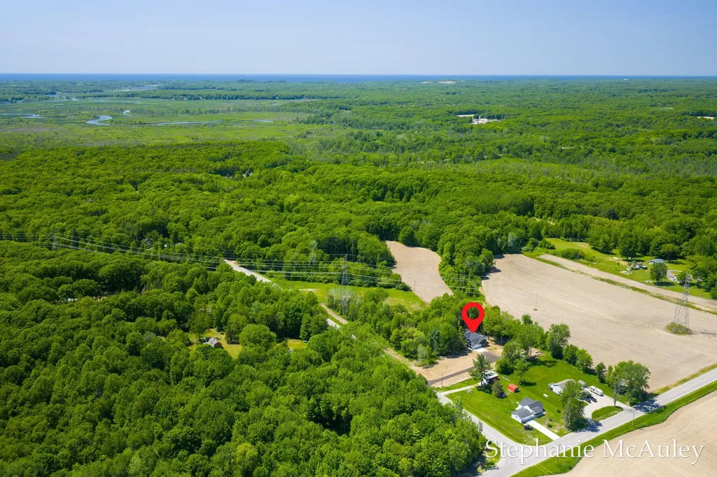 5739 130th Avenue Manlius Township MI 49408
